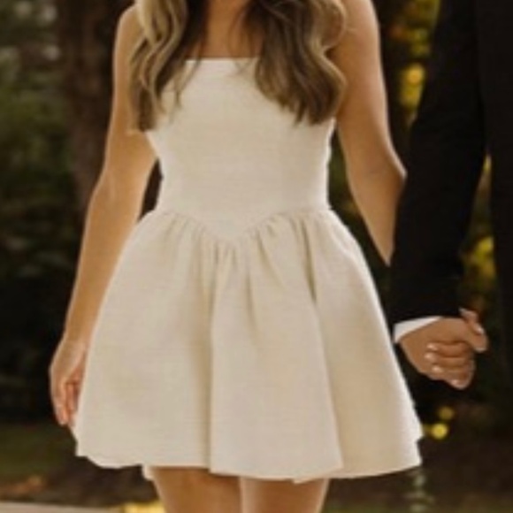 Meshki Jennifer Boucle mini Dress - Picture 2 of 3